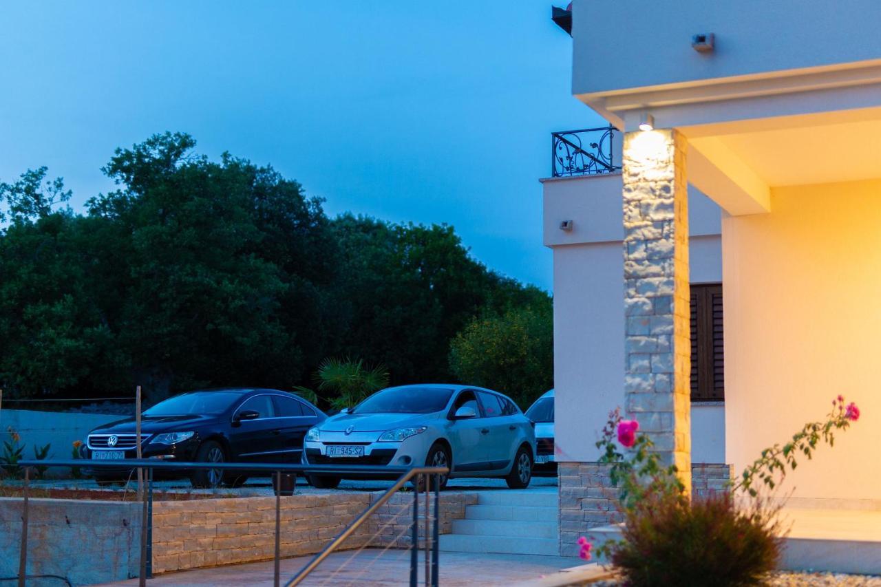 Luxury Apartments Villa Stina Pinezići Exterior foto